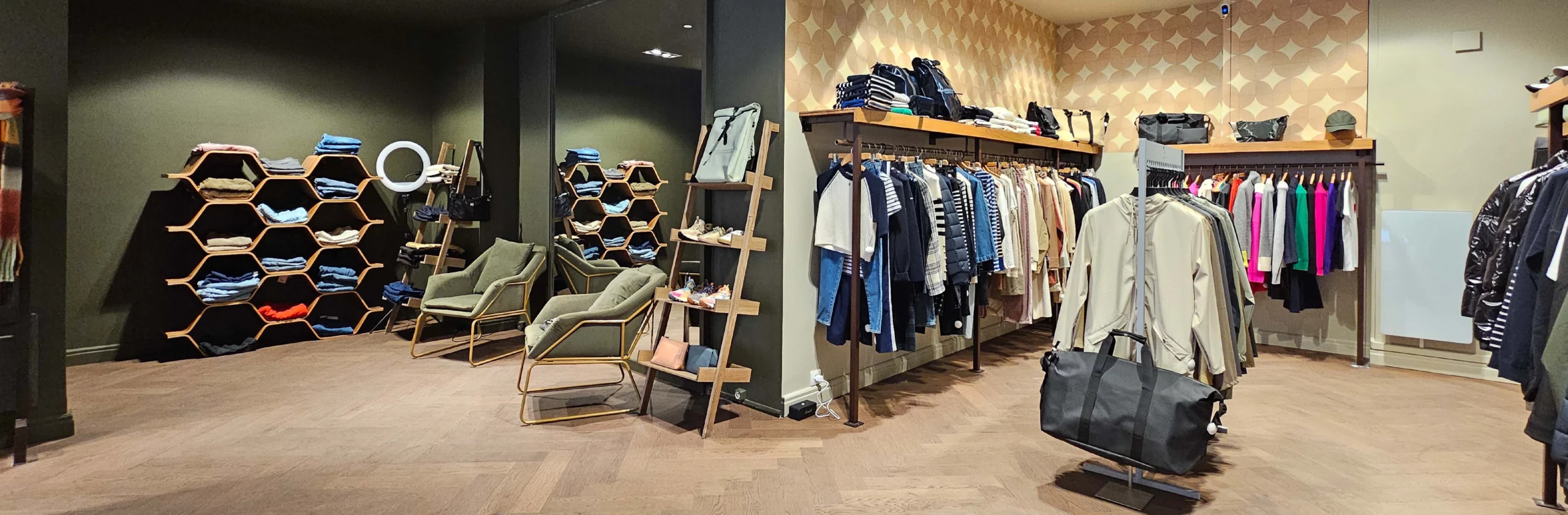 Aménagement d'un magasin de vêtements à Pau